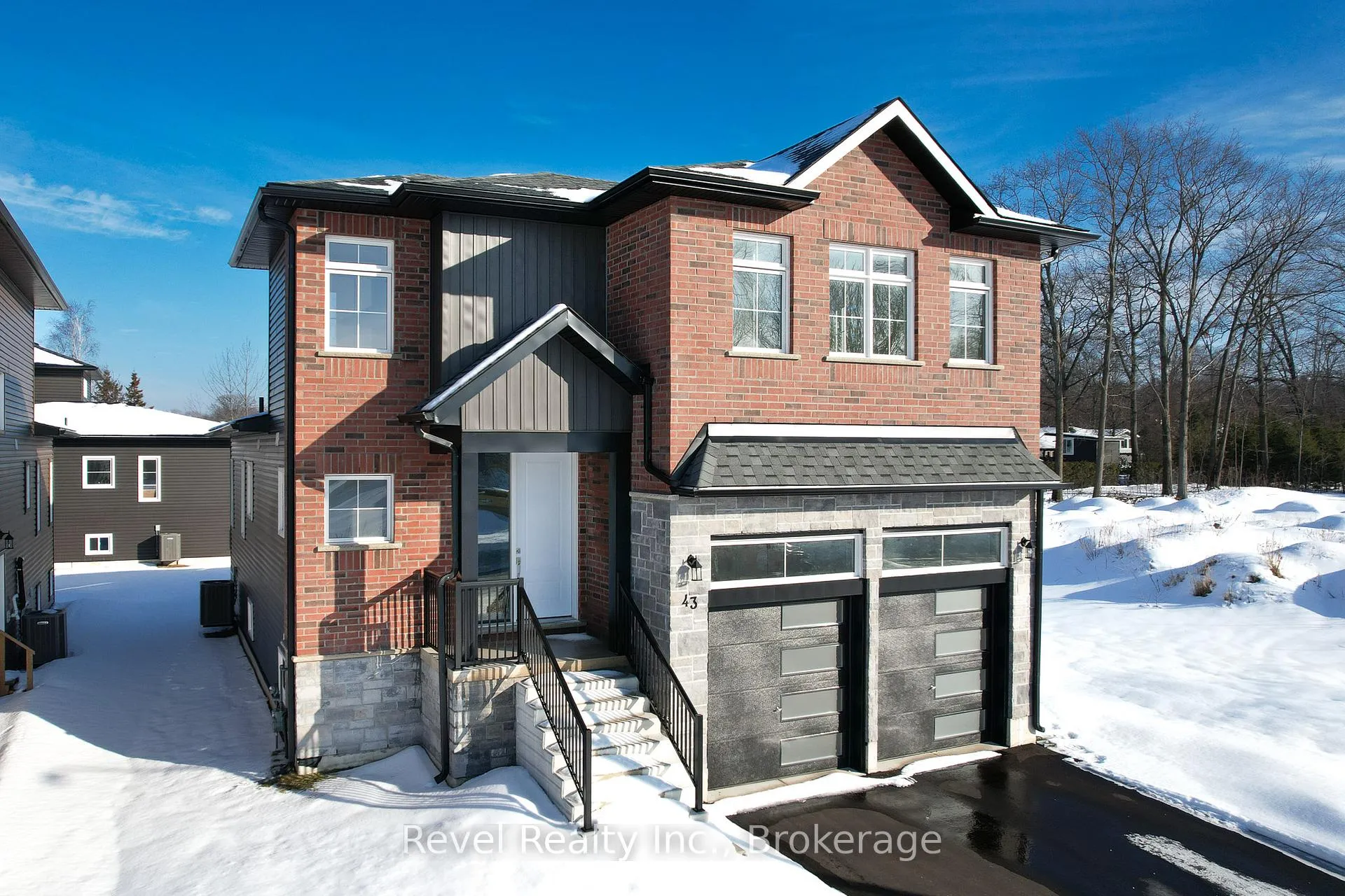 Front of 43 Joanne Crescent