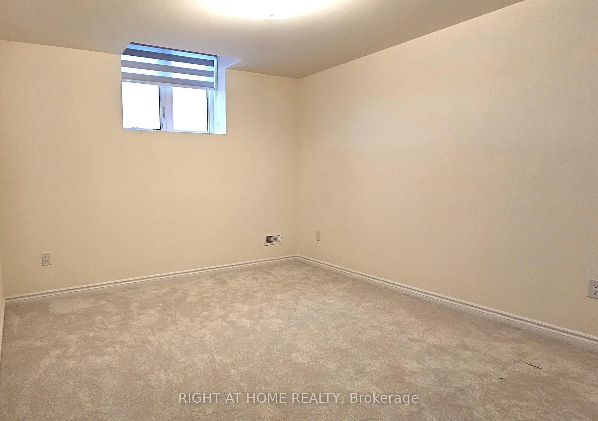Photo 6 of Unit 1, 150 Terry Fox Drive, Barrie, Rural Barrie Southeast — HOMEH