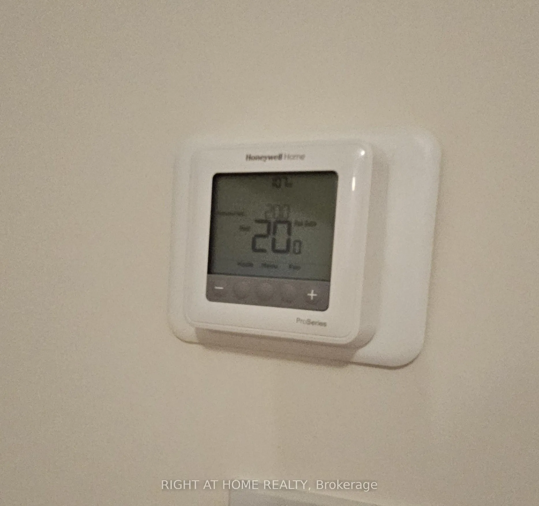 Photo 8 of Unit 1, 150 Terry Fox Drive, Barrie, Rural Barrie Southeast — HOMEH