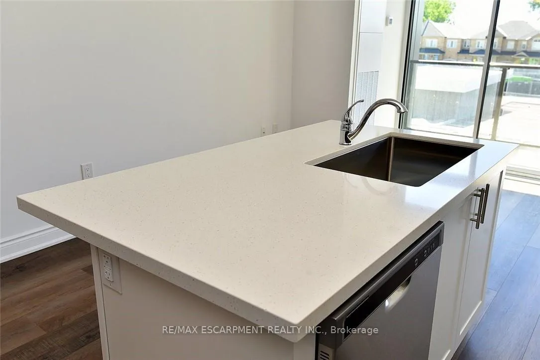 Photo 6 of Unit 612, 450 Dundas Street, Hamilton, Waterdown — HOMEH