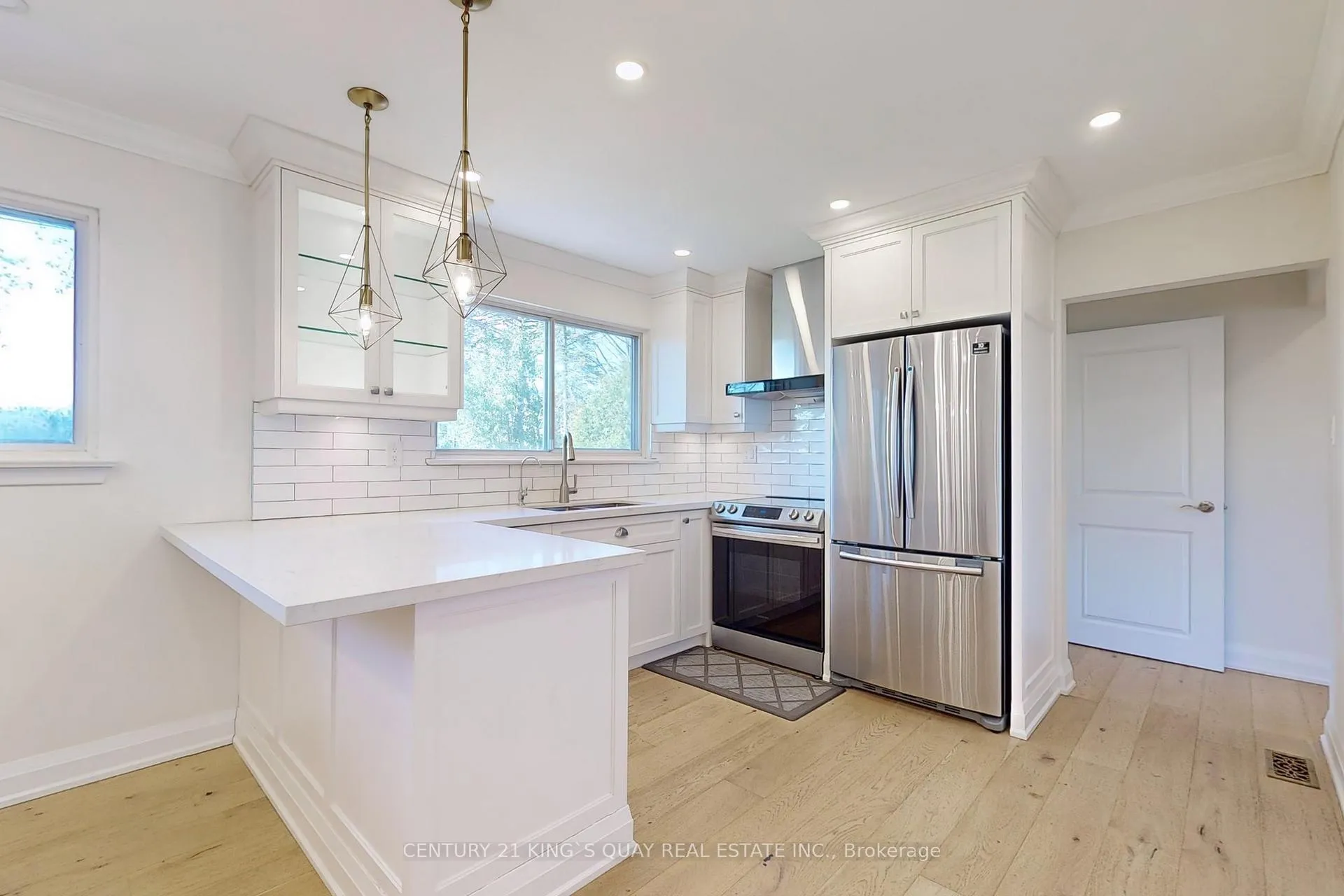 Photo 7 of 4 Honeybourne Crescent, Markham, Bullock — HOMEH