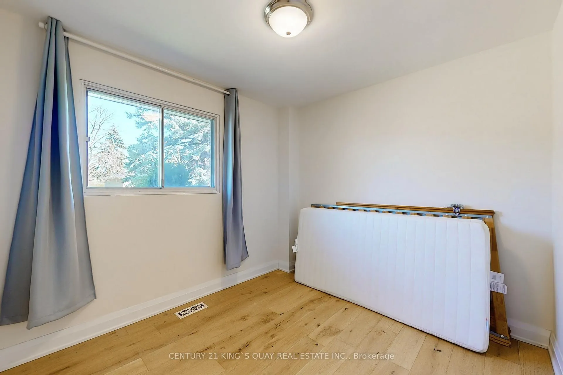 Photo 18 of 4 Honeybourne Crescent, Markham, Bullock — HOMEH