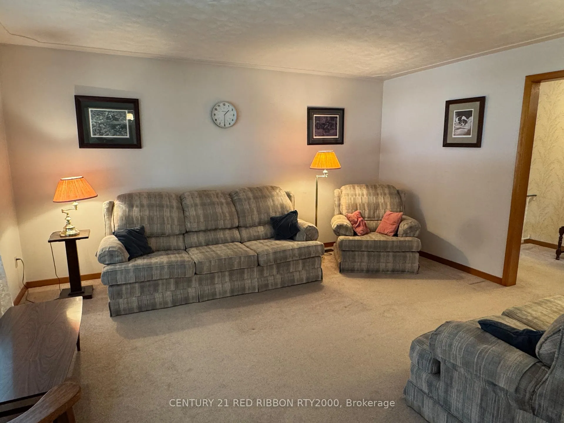 Photo 4 of 730 Glover Crescent, Strathroy-Caradoc, Mount Brydges — HOMEH