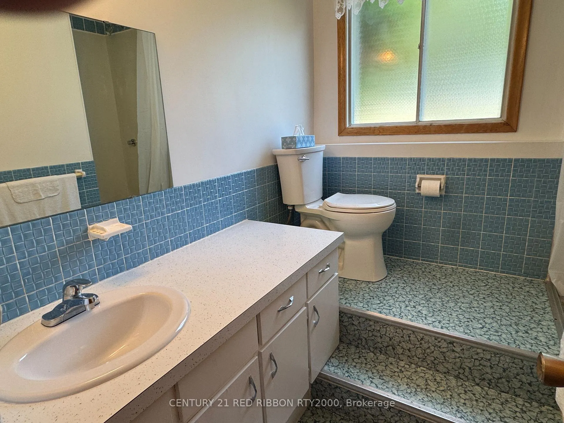 Photo 24 of 730 Glover Crescent, Strathroy-Caradoc, Mount Brydges — HOMEH