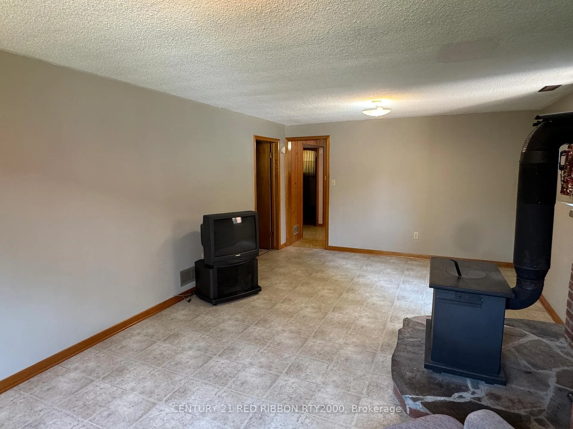 Photo 27 of 730 Glover Crescent, Strathroy-Caradoc, Mount Brydges — HOMEH