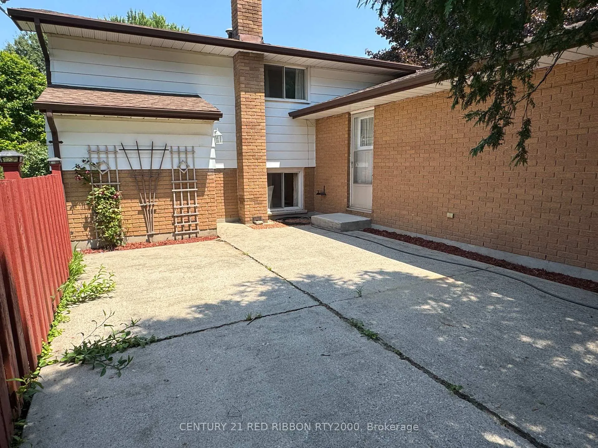 Photo 31 of 730 Glover Crescent, Strathroy-Caradoc, Mount Brydges — HOMEH