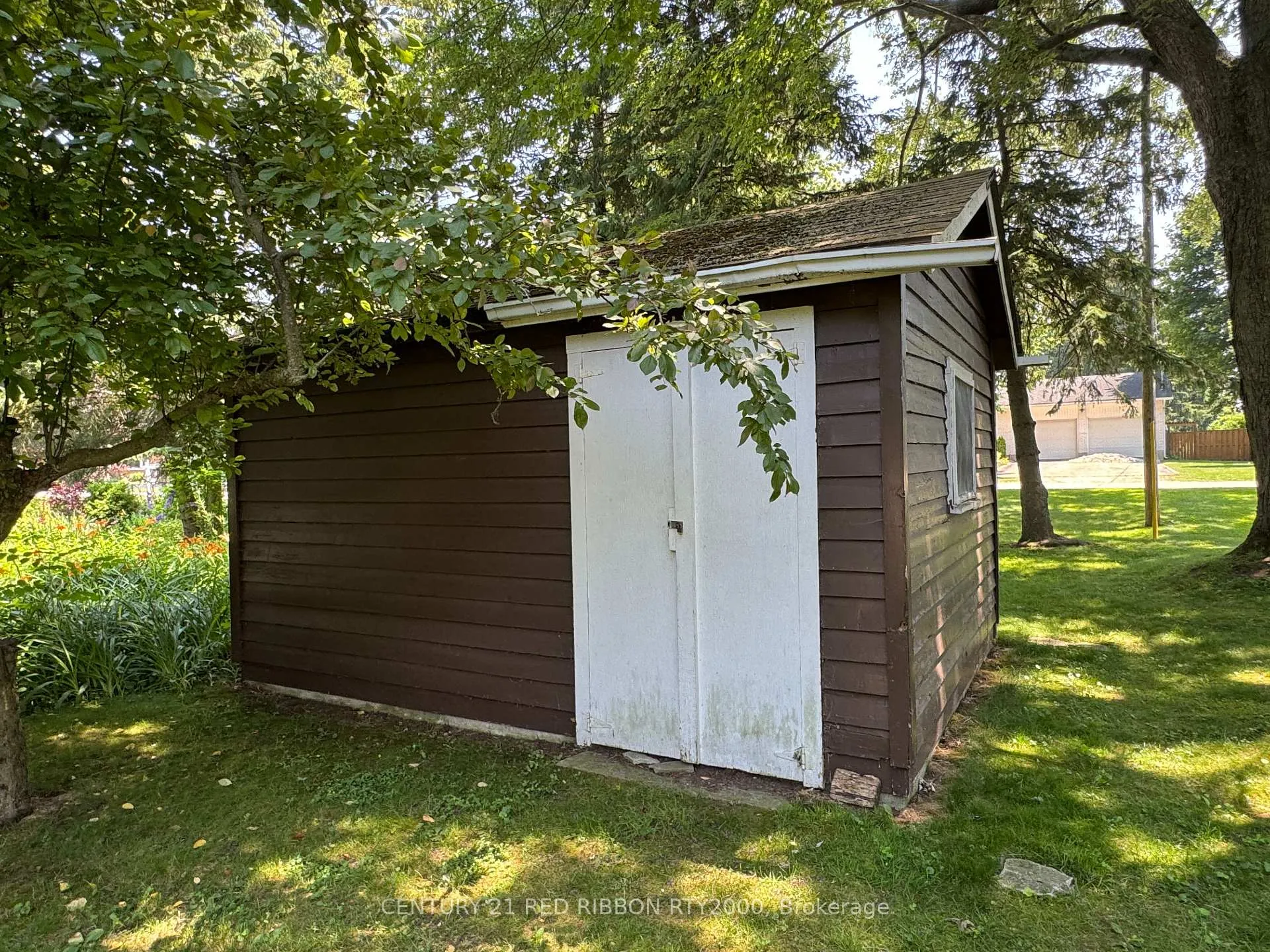 Photo 38 of 730 Glover Crescent, Strathroy-Caradoc, Mount Brydges — HOMEH