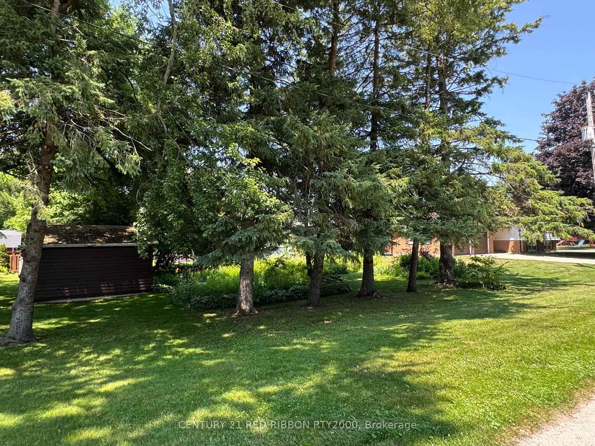 Photo 40 of 730 Glover Crescent, Strathroy-Caradoc, Mount Brydges — HOMEH