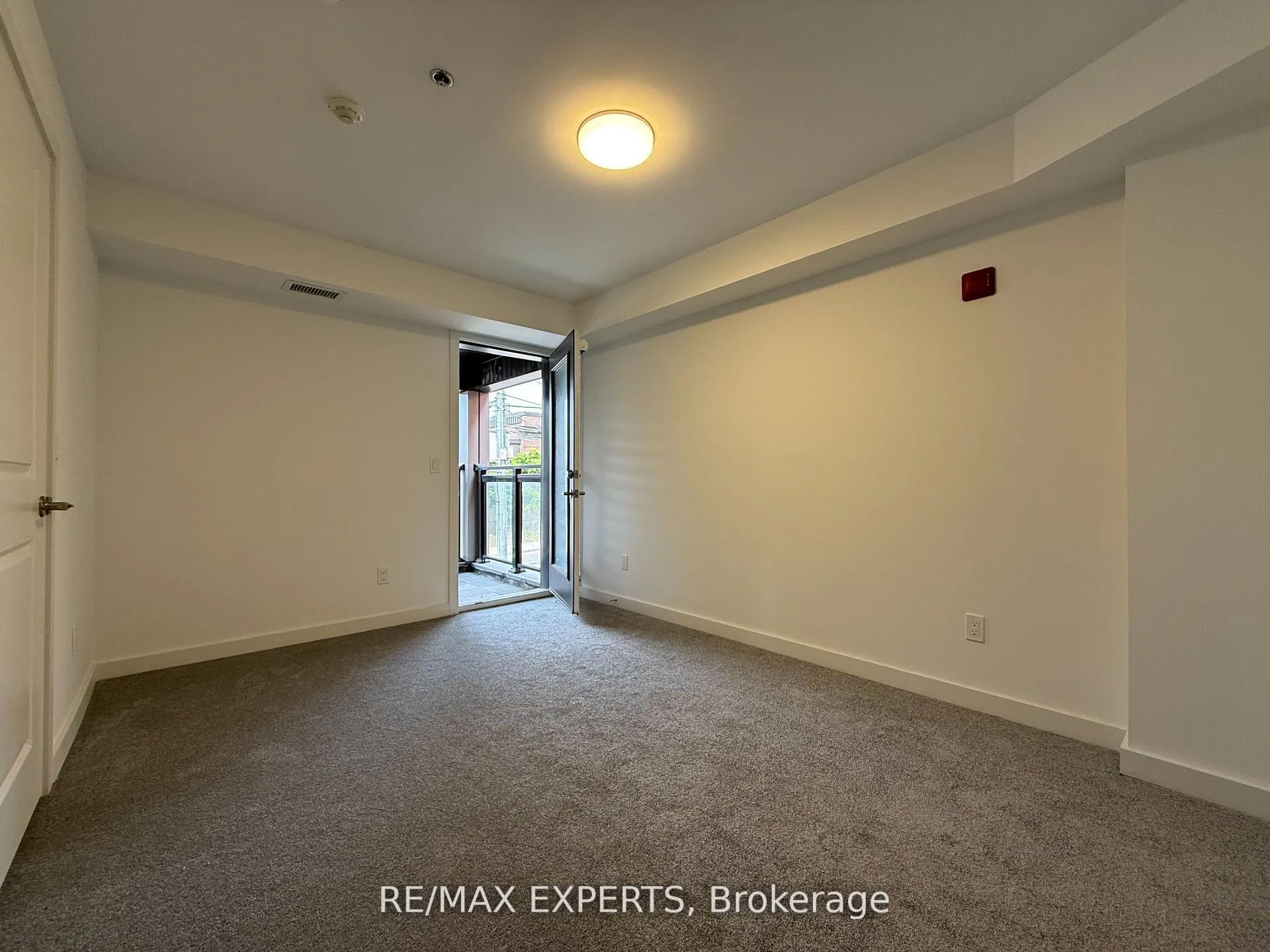 Photo 4 of Unit 204, 45 Connaught Avenue, Toronto, Greenwood-Coxwell — HOMEH