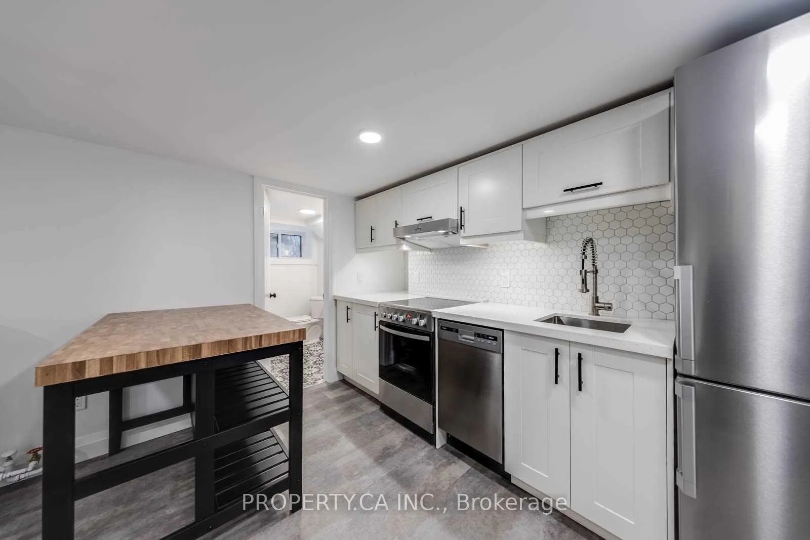 Photo 3 of Unit Lower, 1061 Logan Avenue, Toronto, Broadview North — HOMEH