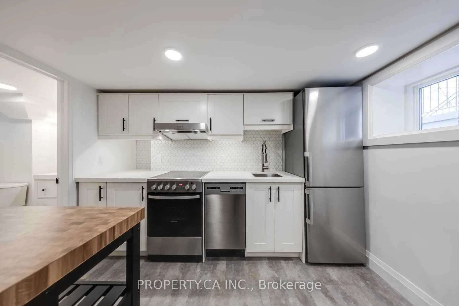 Photo 4 of Unit Lower, 1061 Logan Avenue, Toronto, Broadview North — HOMEH
