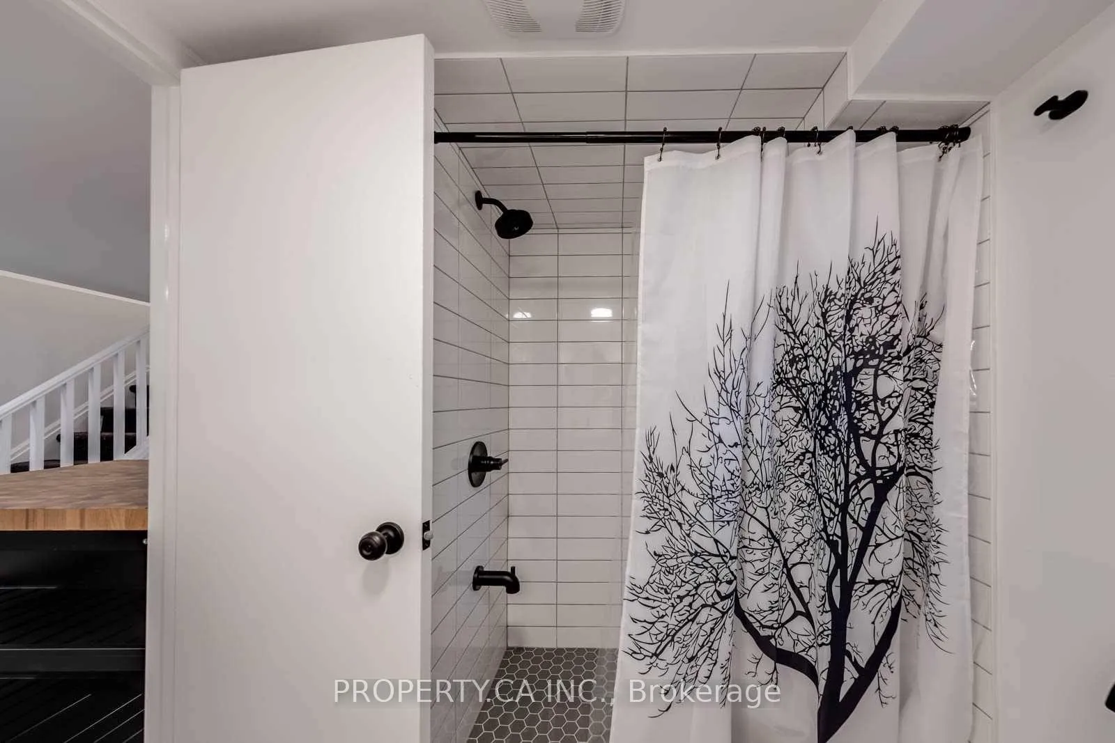 Photo 14 of Unit Lower, 1061 Logan Avenue, Toronto, Broadview North — HOMEH