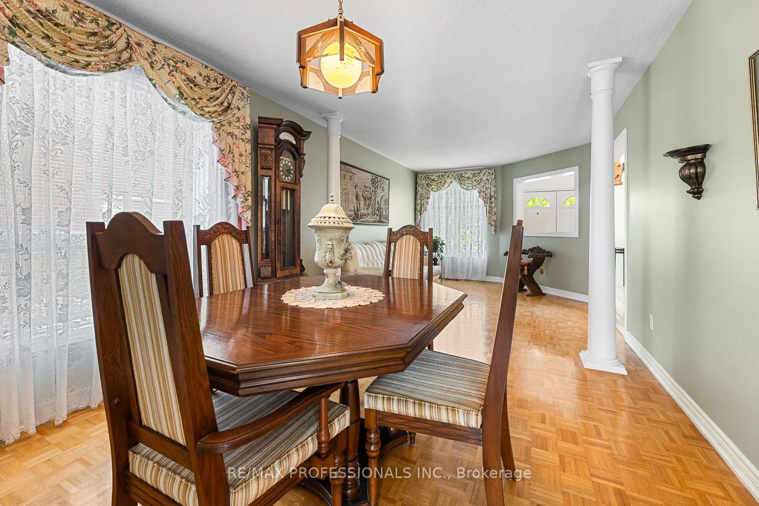 Photo 7 of 11 Riverwood Terrace, Caledon, Bolton East — HOMEH