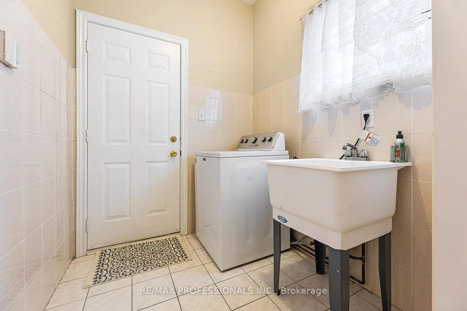 Photo 15 of 11 Riverwood Terrace, Caledon, Bolton East — HOMEH