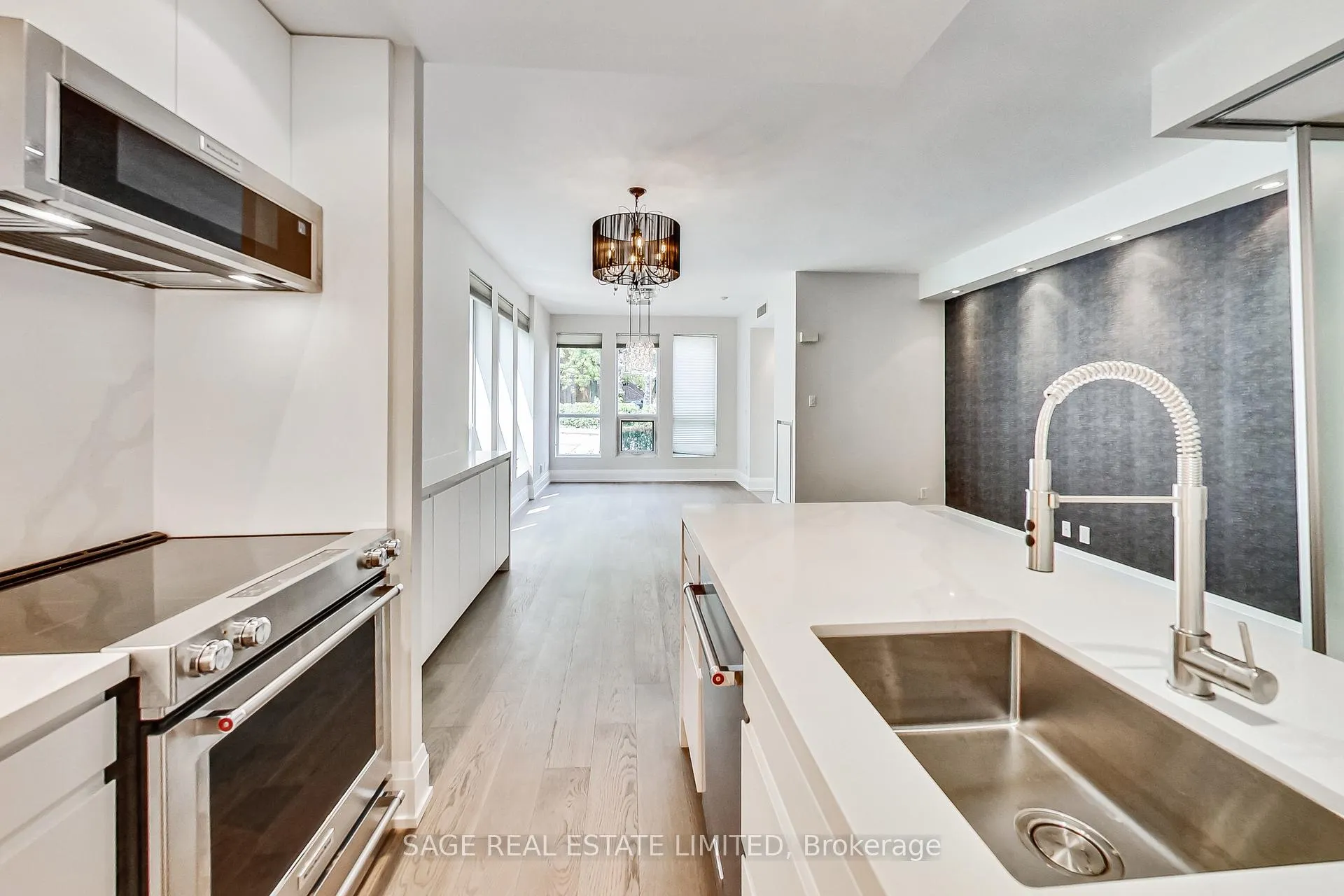 Photo 7 of Unit TH 13, 25 Soho Street, Toronto, Kensington-Chinatown — HOMEH