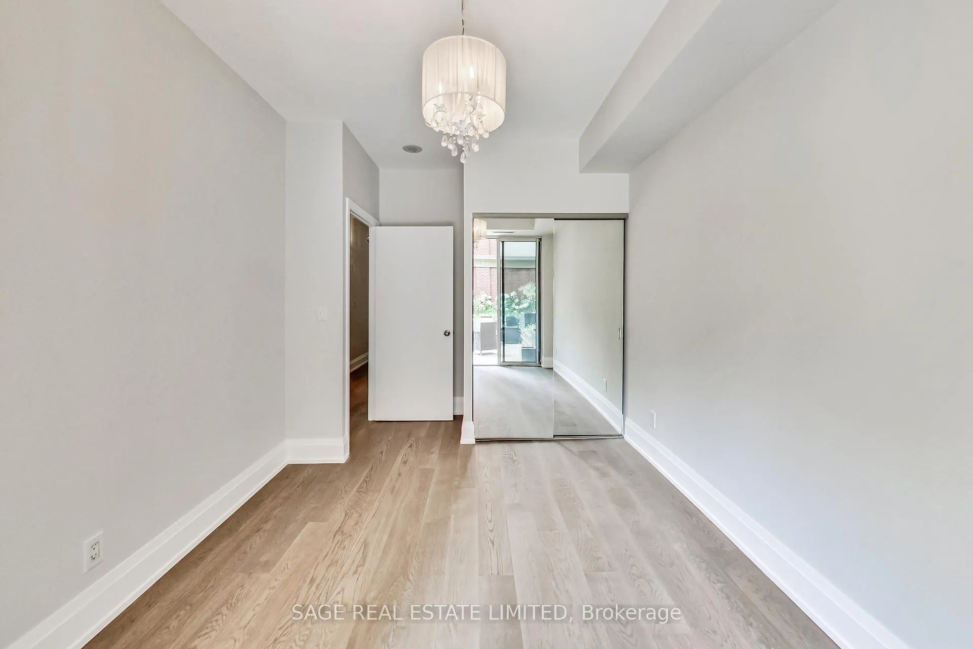 Photo 15 of Unit TH 13, 25 Soho Street, Toronto, Kensington-Chinatown — HOMEH