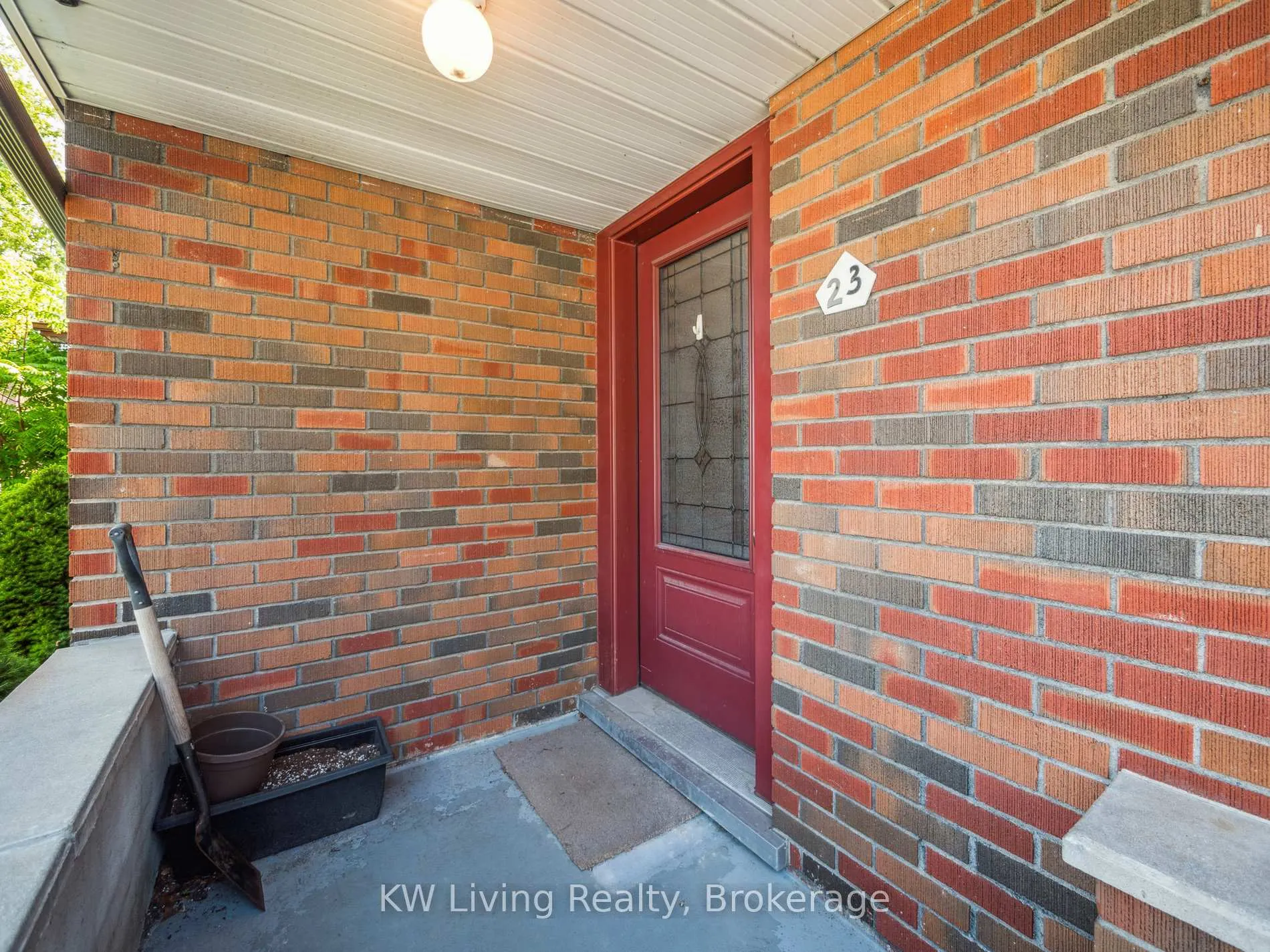 Photo 5 of 23 Wellington Street E, New Tecumseth, Alliston — HOMEH