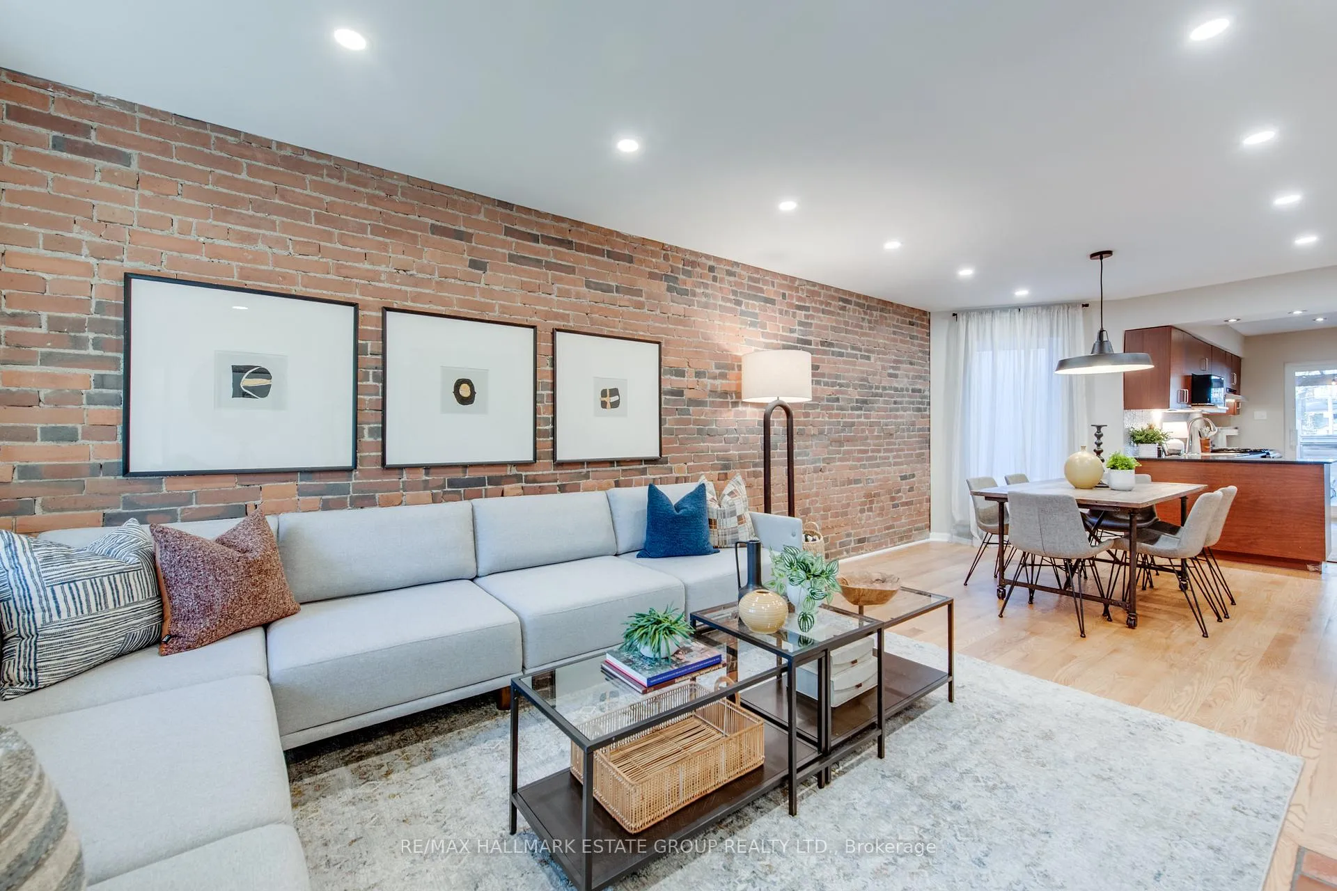 Photo 4 of 16 Brighton Avenue, Toronto, South Riverdale — HOMEH