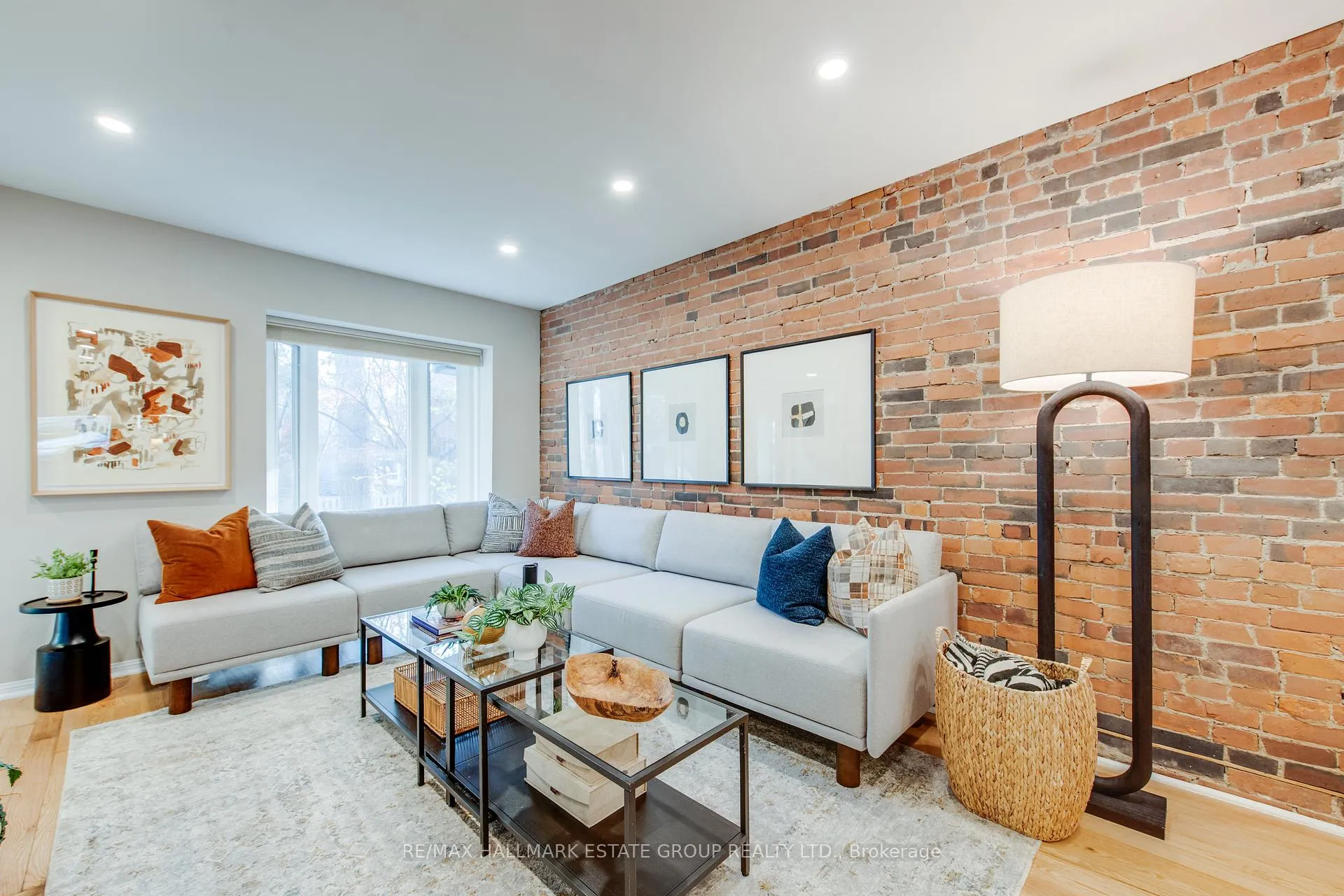 Photo 5 of 16 Brighton Avenue, Toronto, South Riverdale — HOMEH