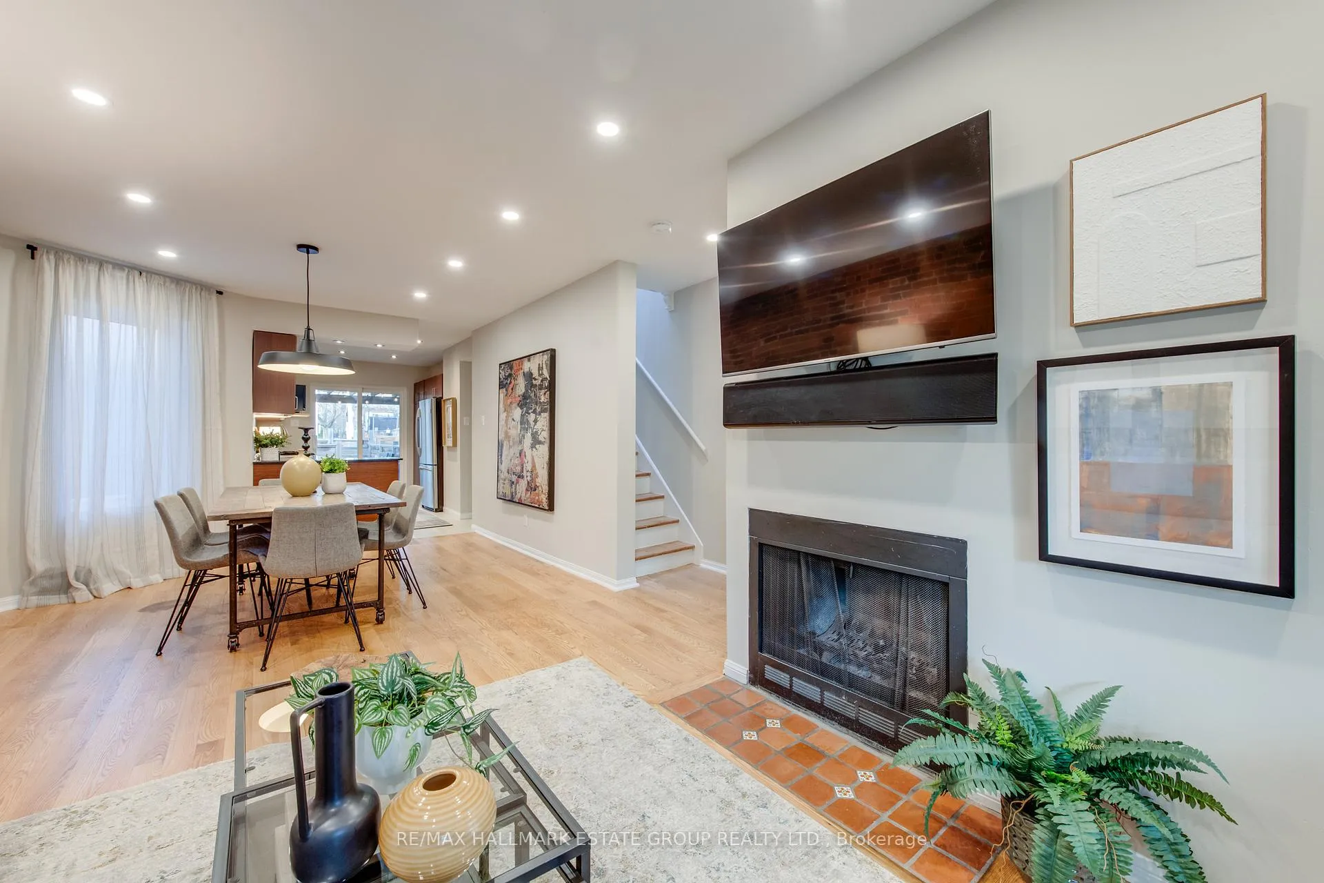 Photo 9 of 16 Brighton Avenue, Toronto, South Riverdale — HOMEH