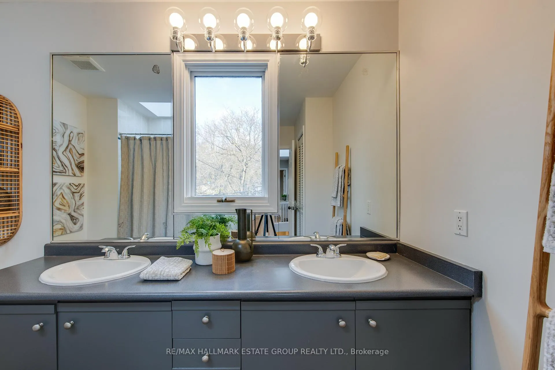 Photo 20 of 16 Brighton Avenue, Toronto, South Riverdale — HOMEH