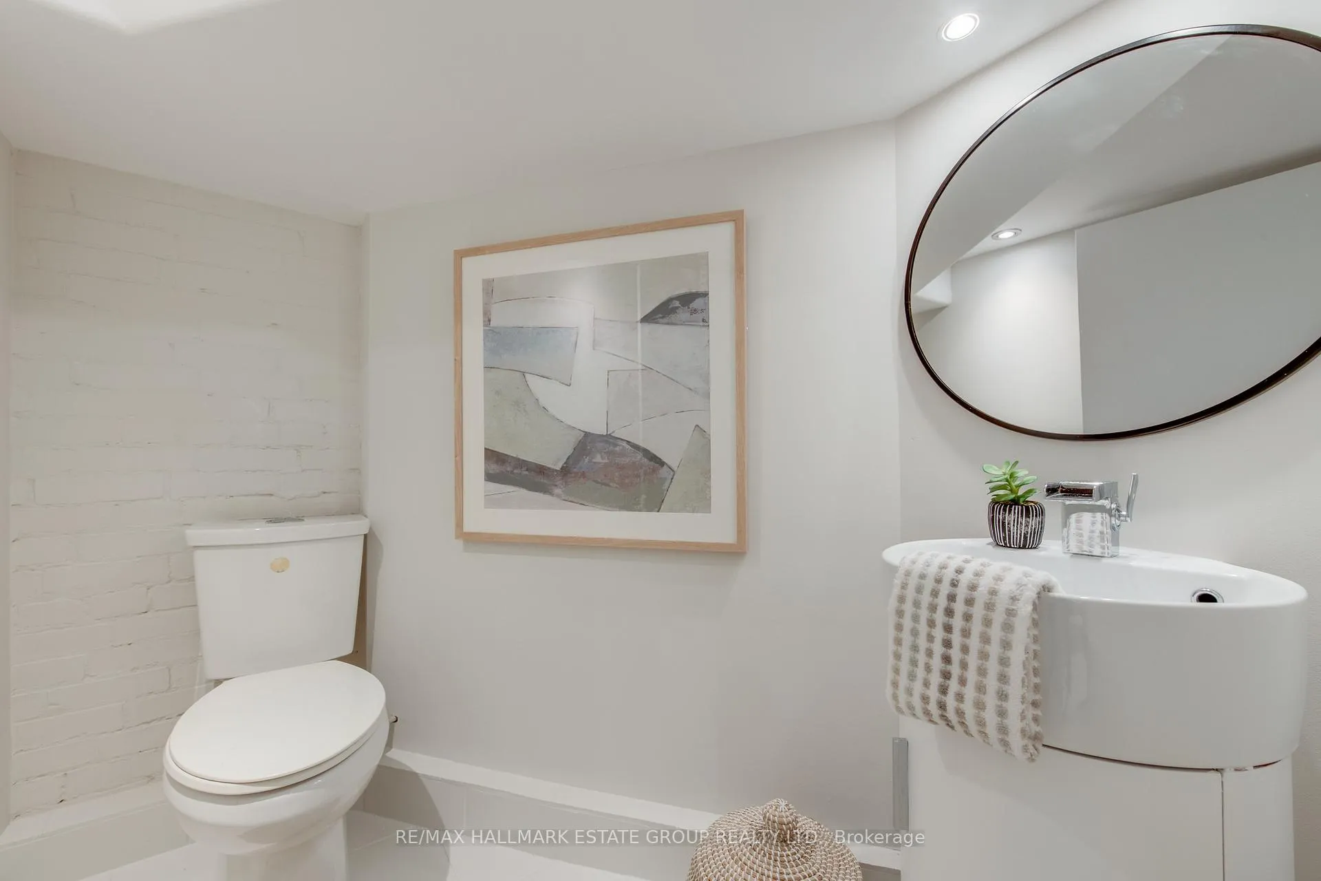 Photo 42 of 16 Brighton Avenue, Toronto, South Riverdale — HOMEH