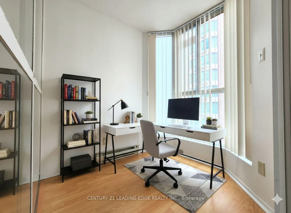 Photo 6 of Unit 901, 55 Centre Avenue, Toronto, Bay Street Corridor — HOMEH