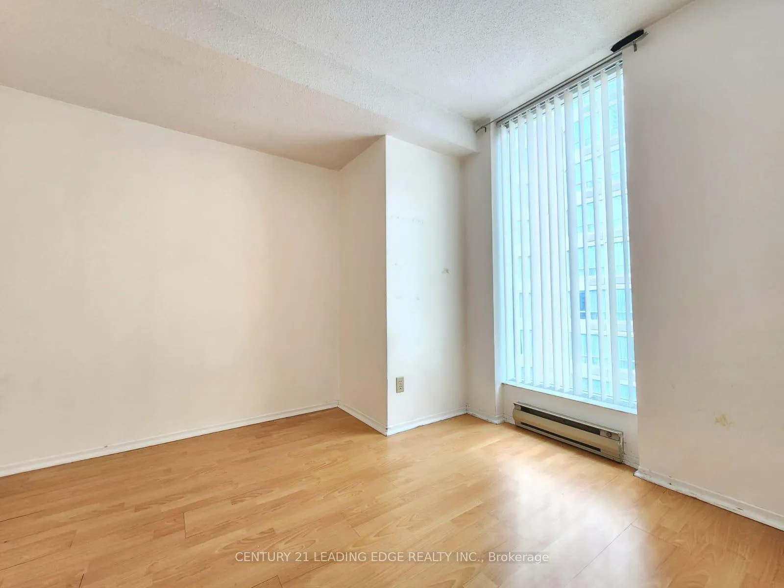 Photo 10 of Unit 901, 55 Centre Avenue, Toronto, Bay Street Corridor — HOMEH