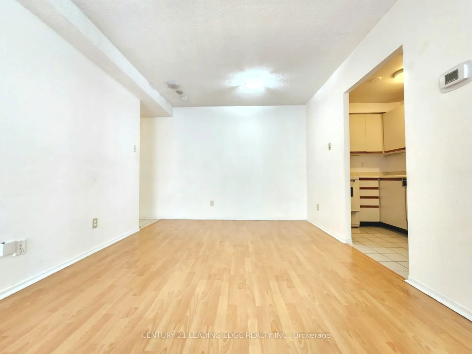 Photo 12 of Unit 901, 55 Centre Avenue, Toronto, Bay Street Corridor — HOMEH