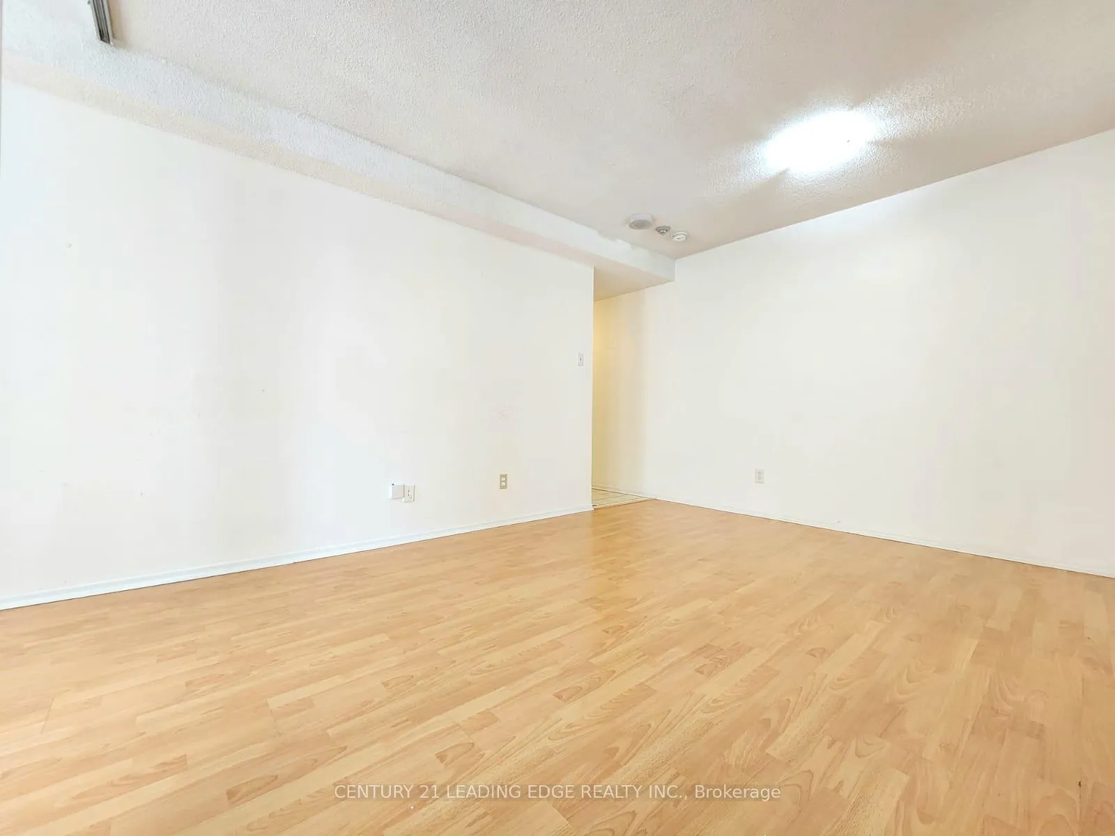Photo 13 of Unit 901, 55 Centre Avenue, Toronto, Bay Street Corridor — HOMEH