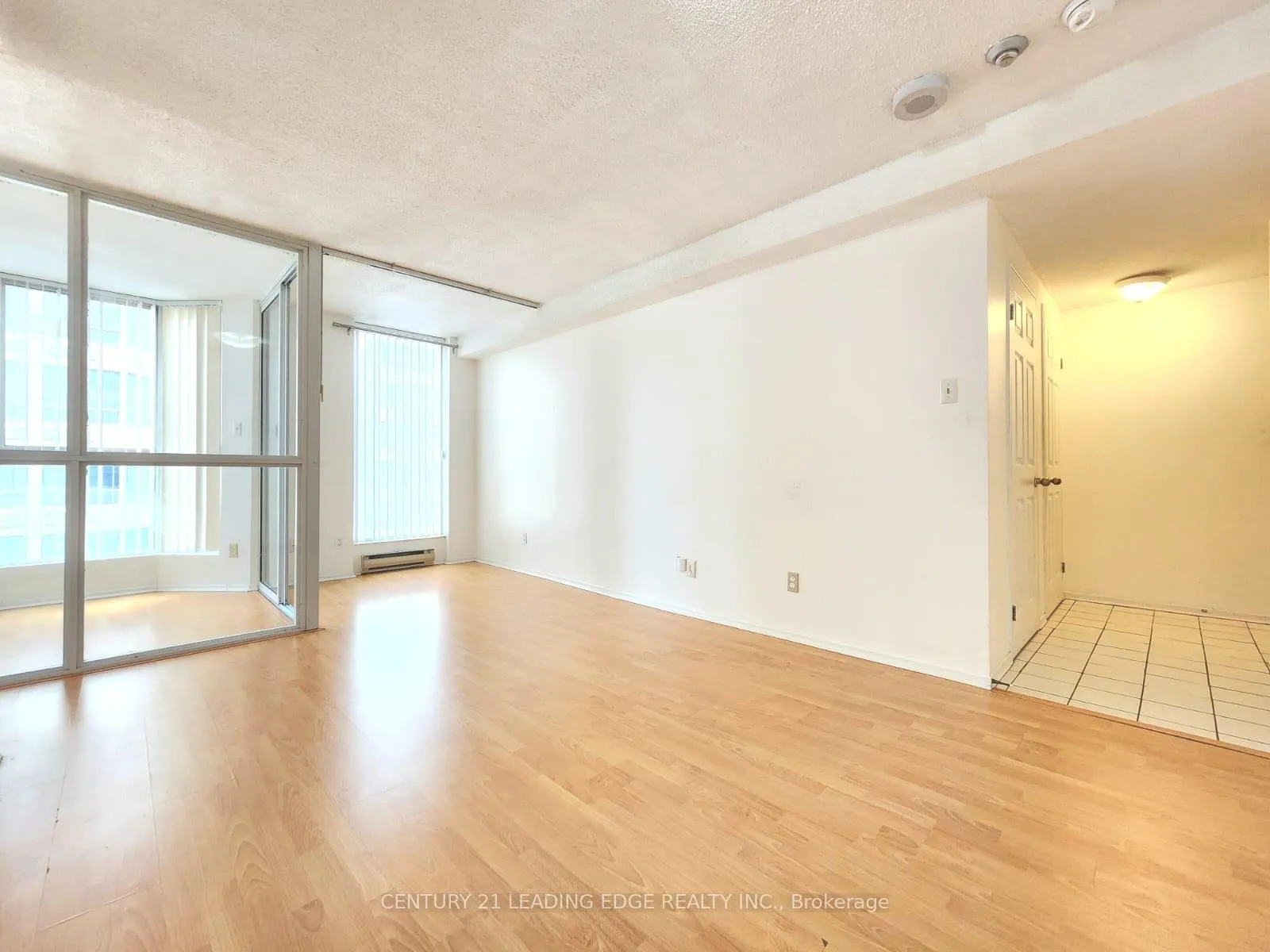 Photo 14 of Unit 901, 55 Centre Avenue, Toronto, Bay Street Corridor — HOMEH