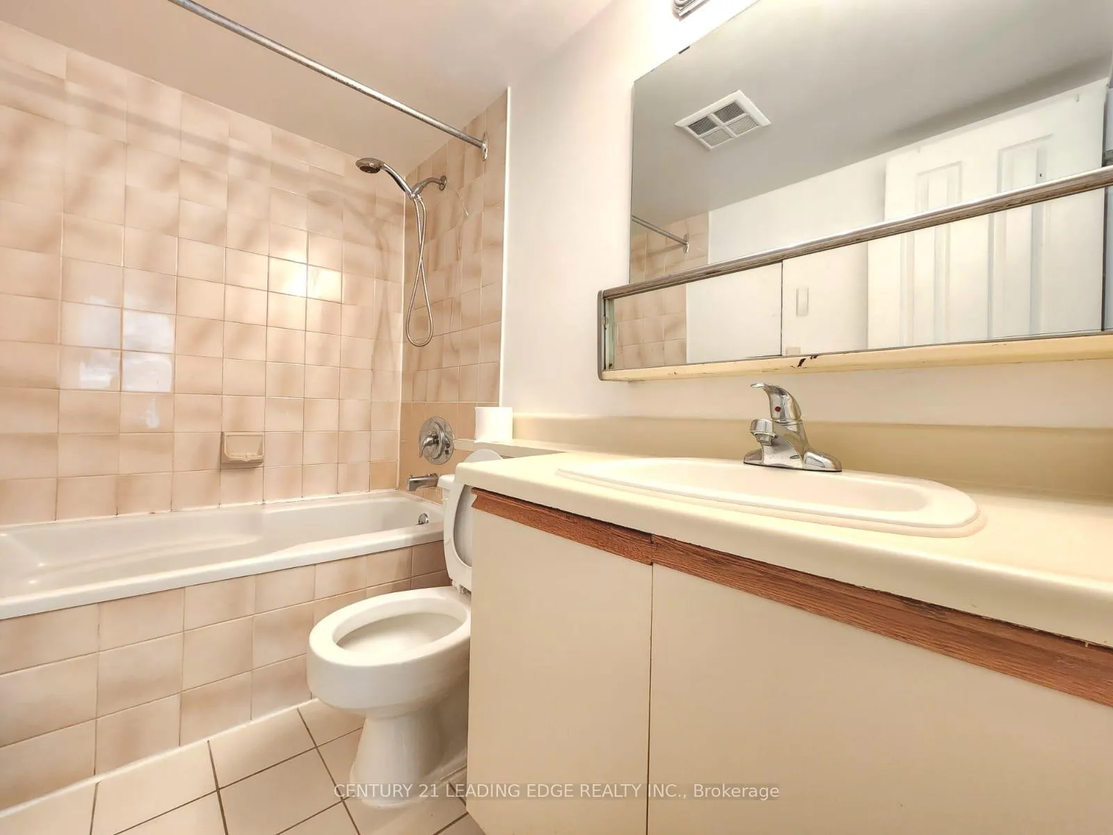 Photo 15 of Unit 901, 55 Centre Avenue, Toronto, Bay Street Corridor — HOMEH