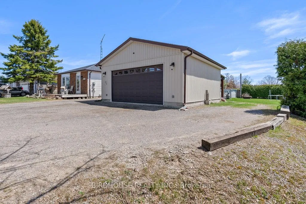 Photo 3 of 222 Corbett Drive, Kawartha Lakes, Pontypool — HOMEH