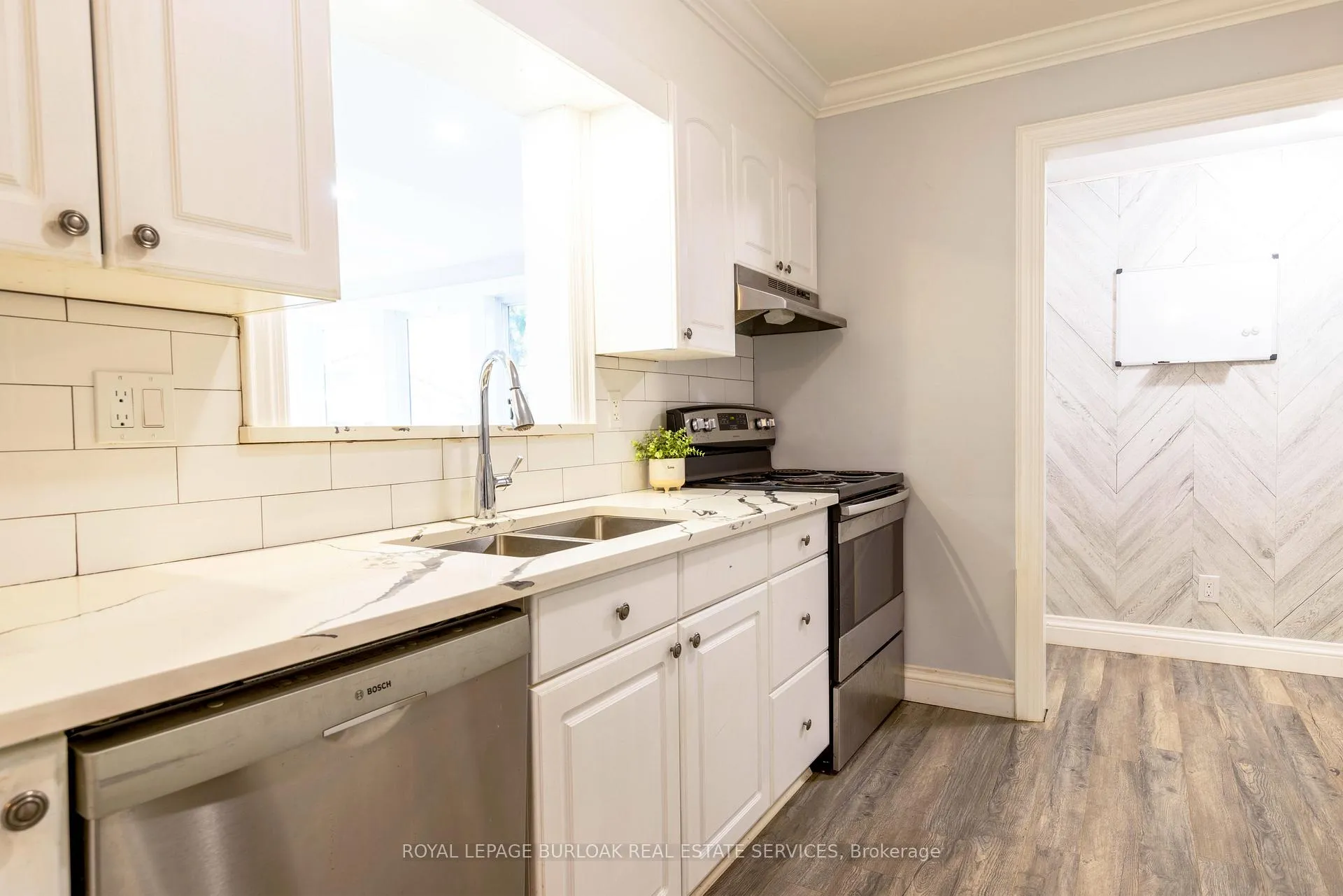 Photo 100 of 40 Kerman Avenue, Grimsby, Grimsby West — HOMEH