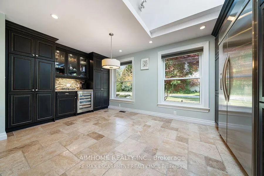 Photo 2 of 1300 Braeside Drive, Oakville, Morrison — HOMEH
