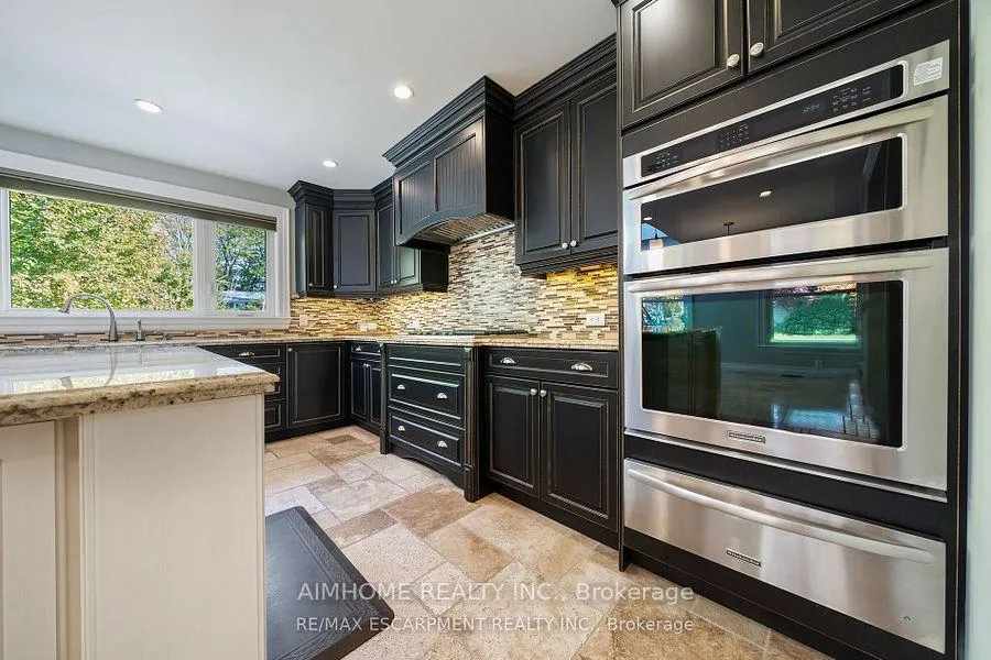 Photo 3 of 1300 Braeside Drive, Oakville, Morrison — HOMEH