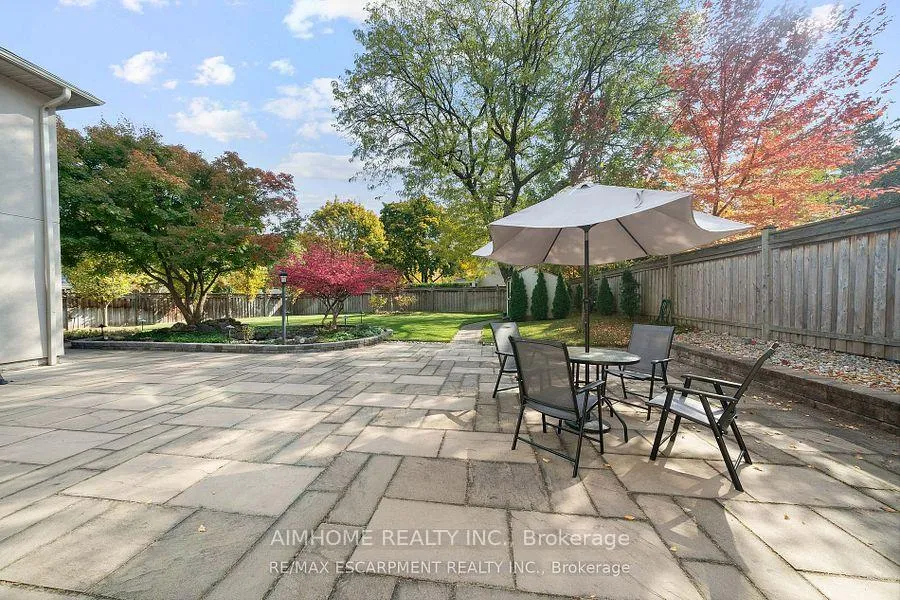 Photo 8 of 1300 Braeside Drive, Oakville, Morrison — HOMEH