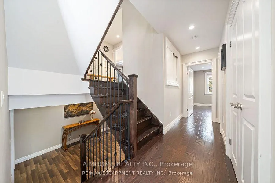 Photo 9 of 1300 Braeside Drive, Oakville, Morrison — HOMEH