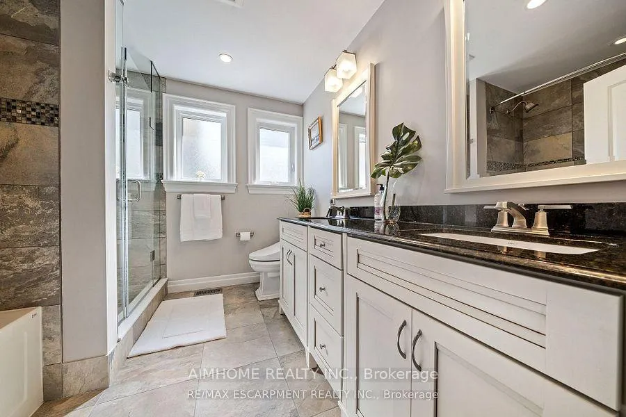 Photo 12 of 1300 Braeside Drive, Oakville, Morrison — HOMEH