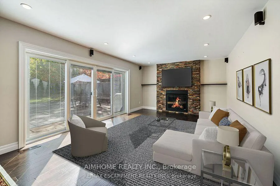 Photo 13 of 1300 Braeside Drive, Oakville, Morrison — HOMEH