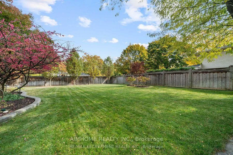 Photo 15 of 1300 Braeside Drive, Oakville, Morrison — HOMEH