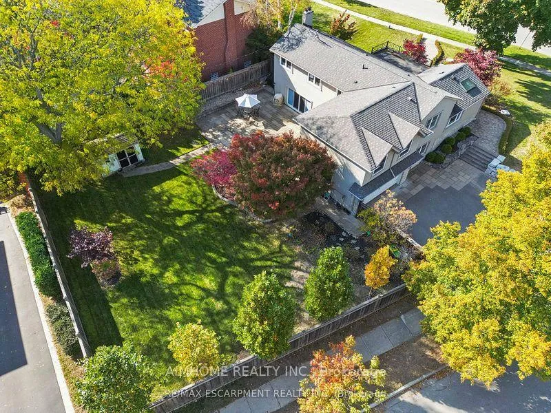 Photo 17 of 1300 Braeside Drive, Oakville, Morrison — HOMEH