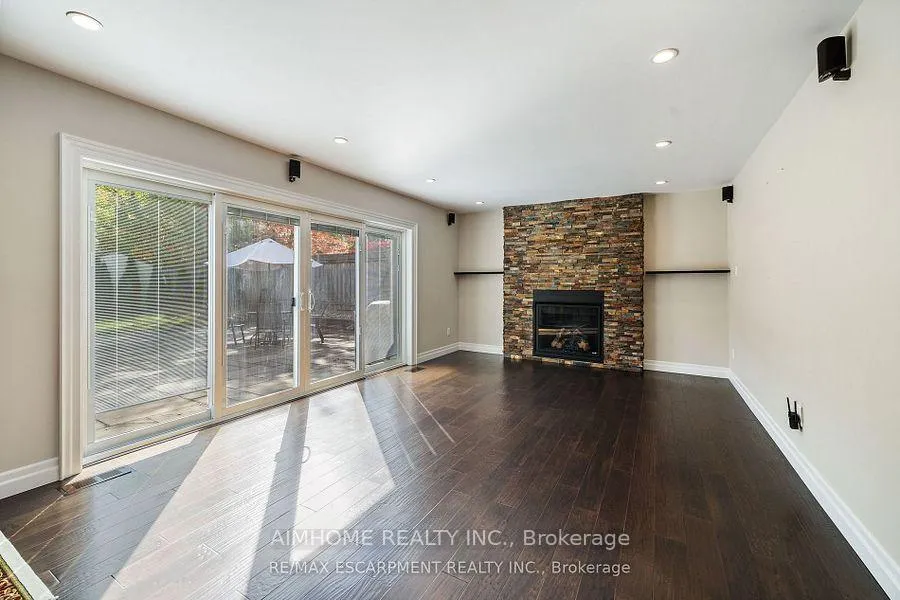 Photo 18 of 1300 Braeside Drive, Oakville, Morrison — HOMEH