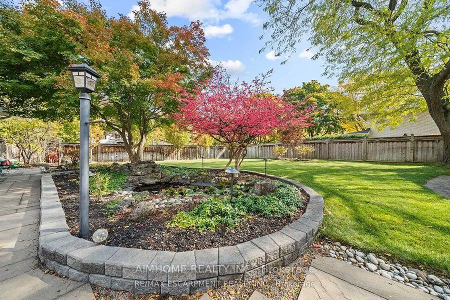Photo 25 of 1300 Braeside Drive, Oakville, Morrison — HOMEH