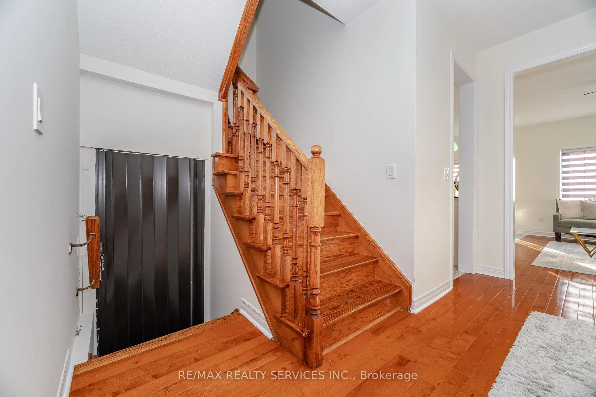 Photo 19 of 38 Delport Close, Brampton, Bram East — HOMEH