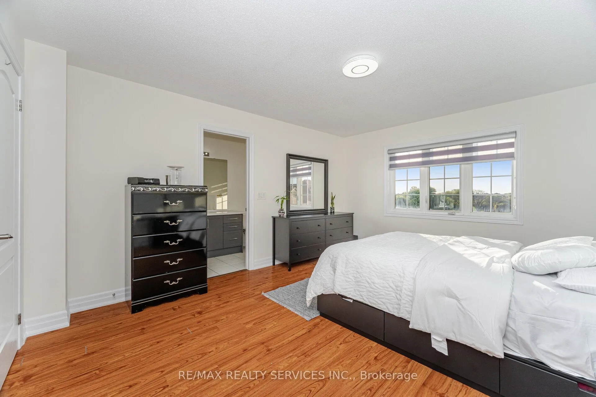 Photo 23 of 38 Delport Close, Brampton, Bram East — HOMEH