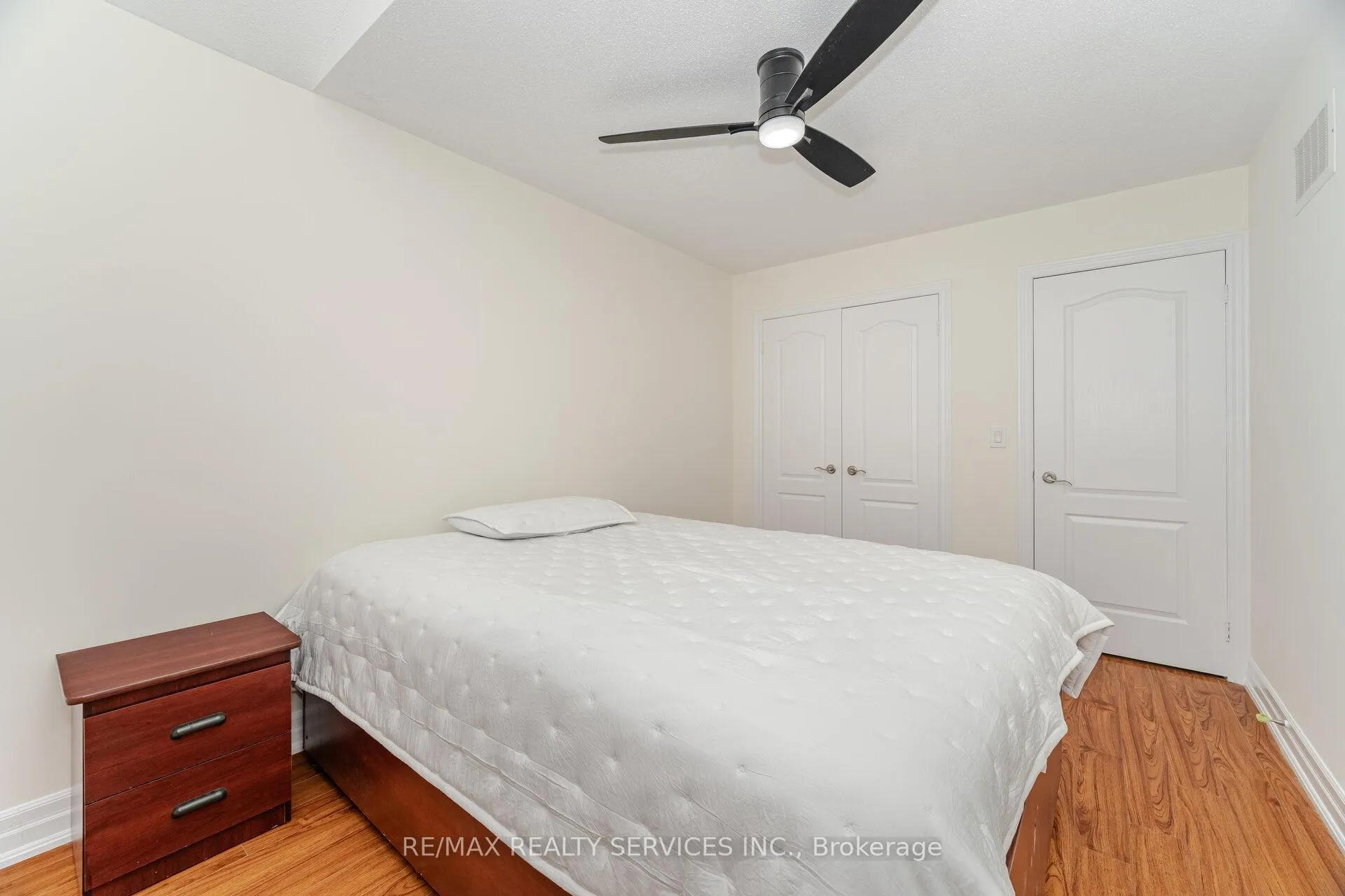 Photo 27 of 38 Delport Close, Brampton, Bram East — HOMEH