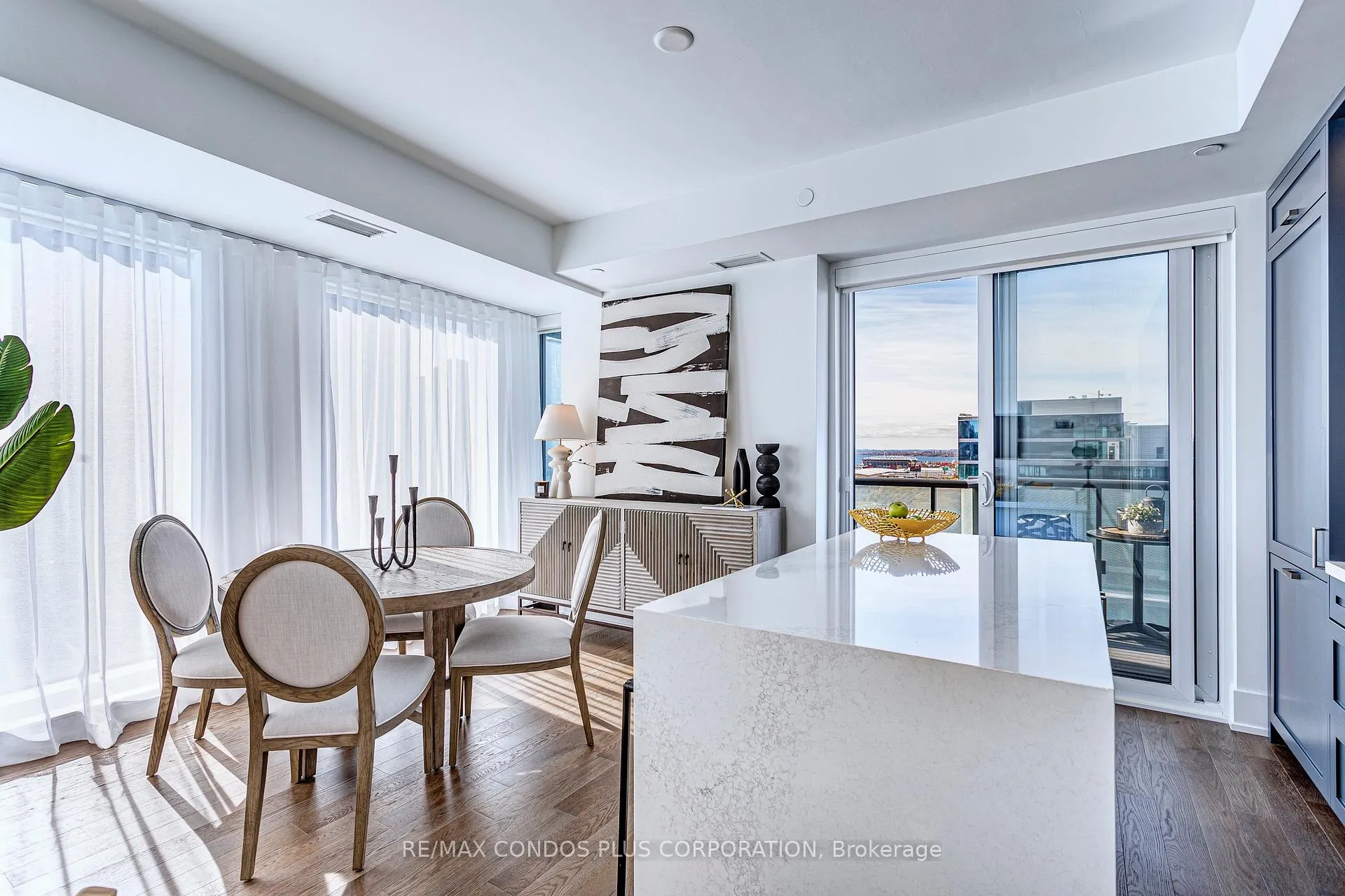 Photo 2 of Unit 1715, 480 Front Street W, Toronto, Waterfront Communities — HOMEH
