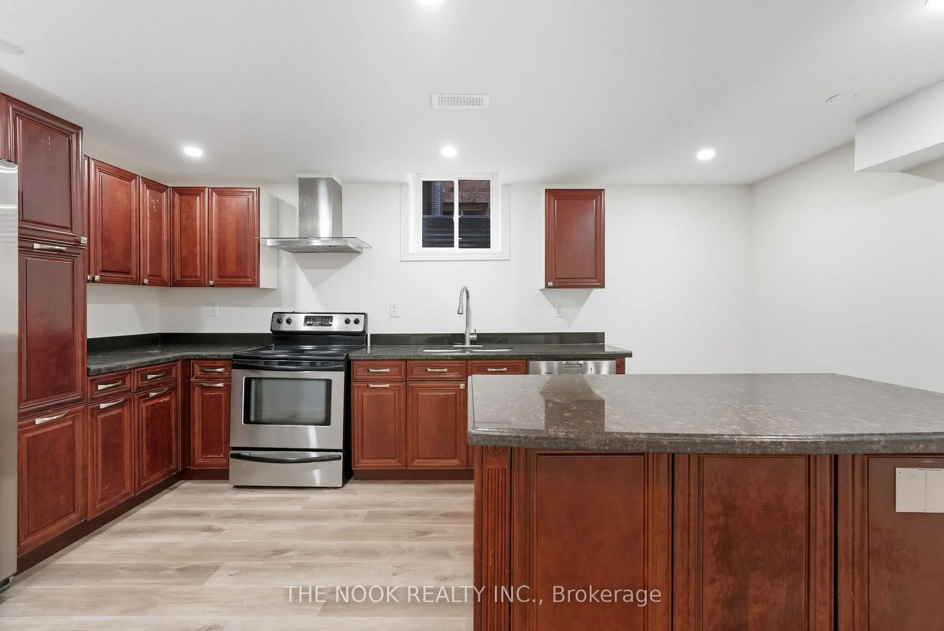 Photo 10 of Unit BSMNT, 1941 Lydia Crescent, Pickering, Liverpool — HOMEH
