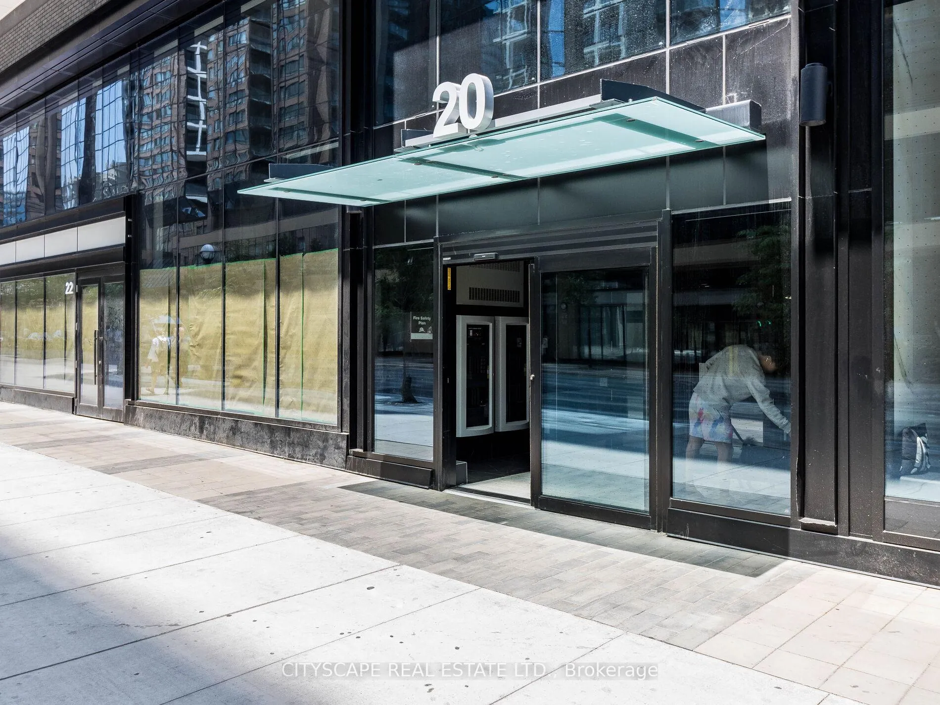 Photo 4 of Unit 1302, 20 Edward Street N, Toronto, Bay Street Corridor — HOMEH